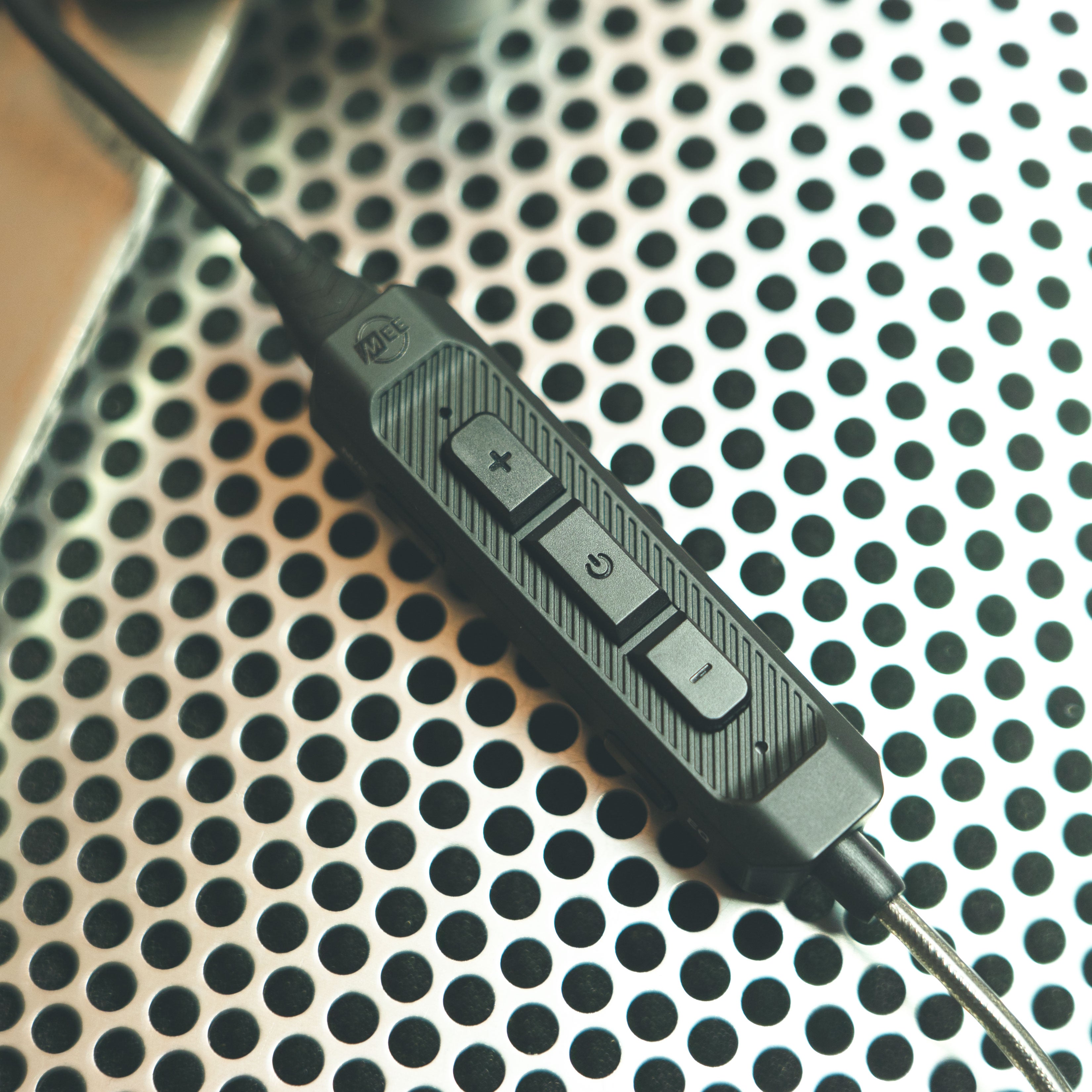 BT3 Bluetooth adapter features Built-in Headset and remote control to use the integrated microphone for video conferencing and phone calls with compatible devices.