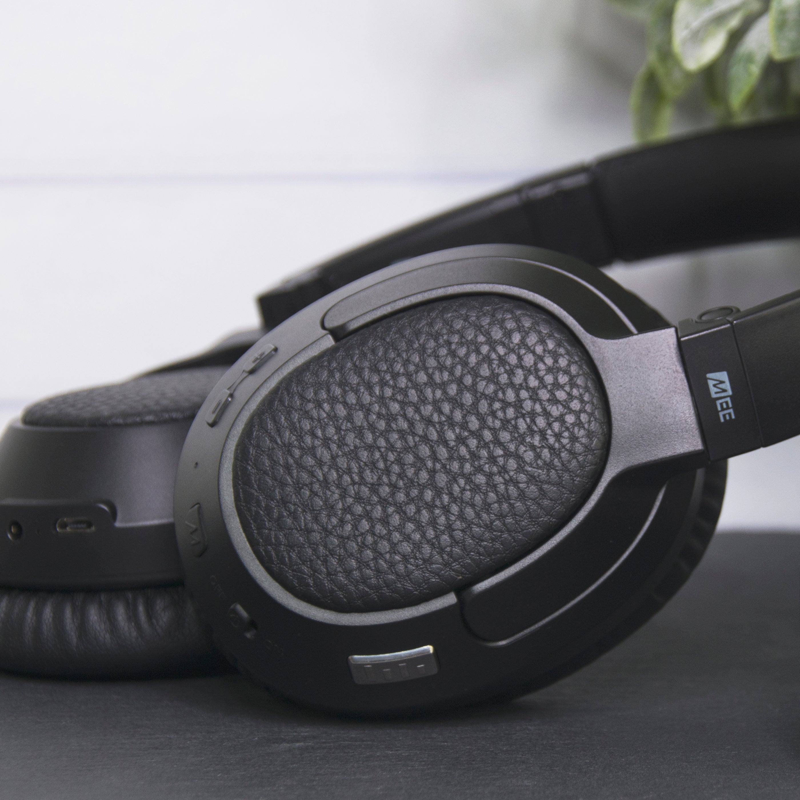 Matrix Cinema Low Latency Bluetooth Wireless Headphones for TV with CinemaEAR